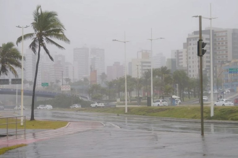 Tempo fechado na Bahia