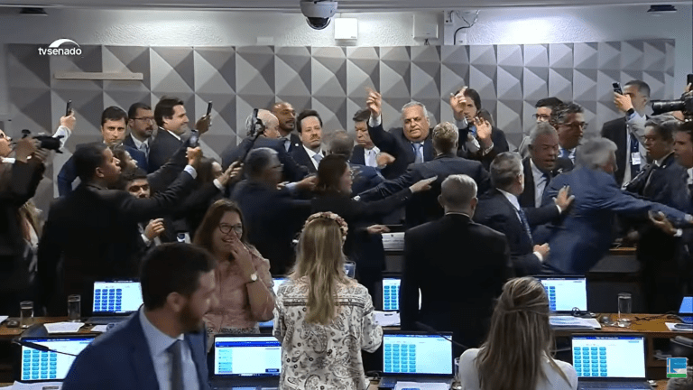Confusão durante a CPMI doI INSS