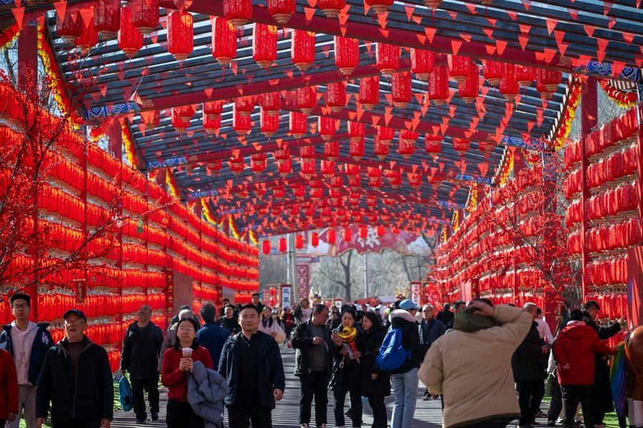 (Multimídia) Comentário: As próximas "duas sessões" preparam para um forte início do novo plano quinquenal da China