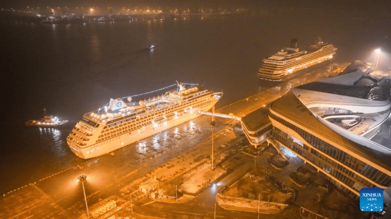 Cidade chinesa de Tianjin recebe o primeiro navio de cruzeiro de 2026 com cerca de 600 passageiros