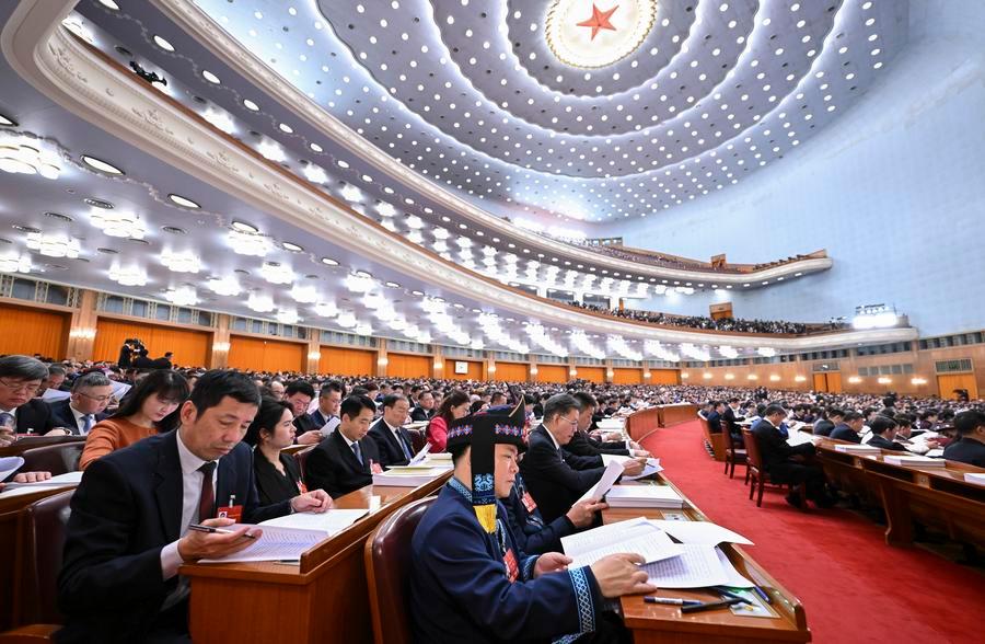 (Multimídia) Projeto de lei da China sobre planejamento de desenvolvimento nacional é submetido à sessão anual da APN para deliberação