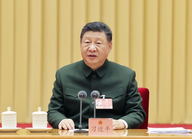 Xi enfatiza reforço da lealdade política nas forças armadas para promover modernização da defesa