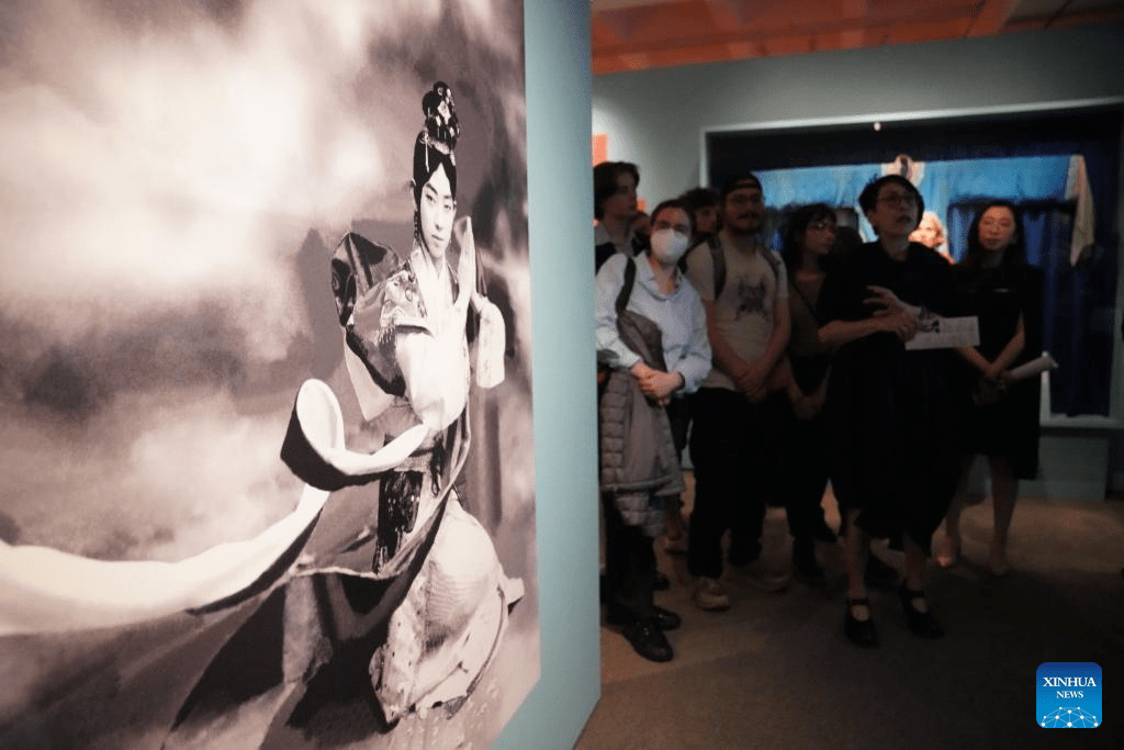 Nova York recebe exposição sobre astro da Ópera de Pequim, Mei Lanfang