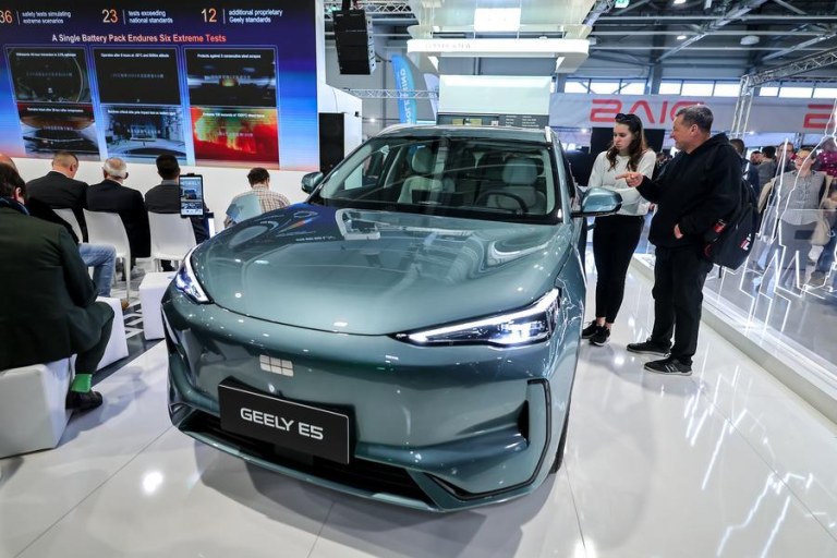 Montadoras chinesas reforçam presença no Salão do Automóvel da Hungria