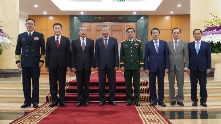 Chefe do Partido do Vietnã se reúne com altos funcionários chineses