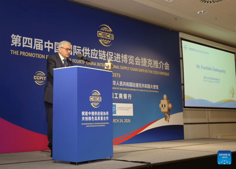 Representantes tchecos e chineses se reúnem em Praga para promover cooperação na cadeia de abastecimento