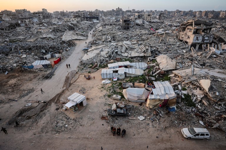 Área destruída da Cidade de Gaza
18/02/2026
REUTERS/Dawoud Abu Alkas