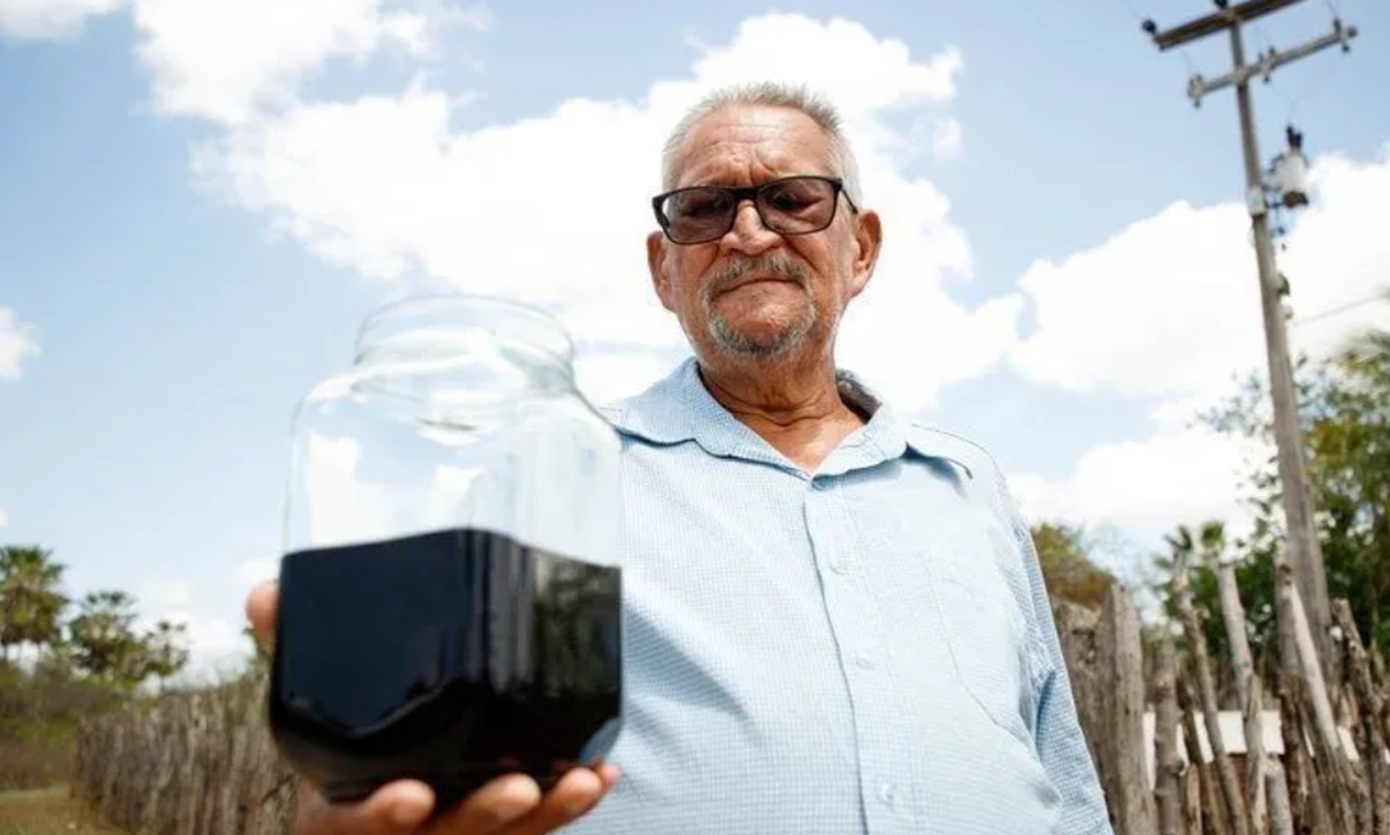 Testes indicaram que se trata de uma mistura de hidrocarbonetos com propriedades semelhantes às do petróleo extraído em terra na Bacia Potiguar