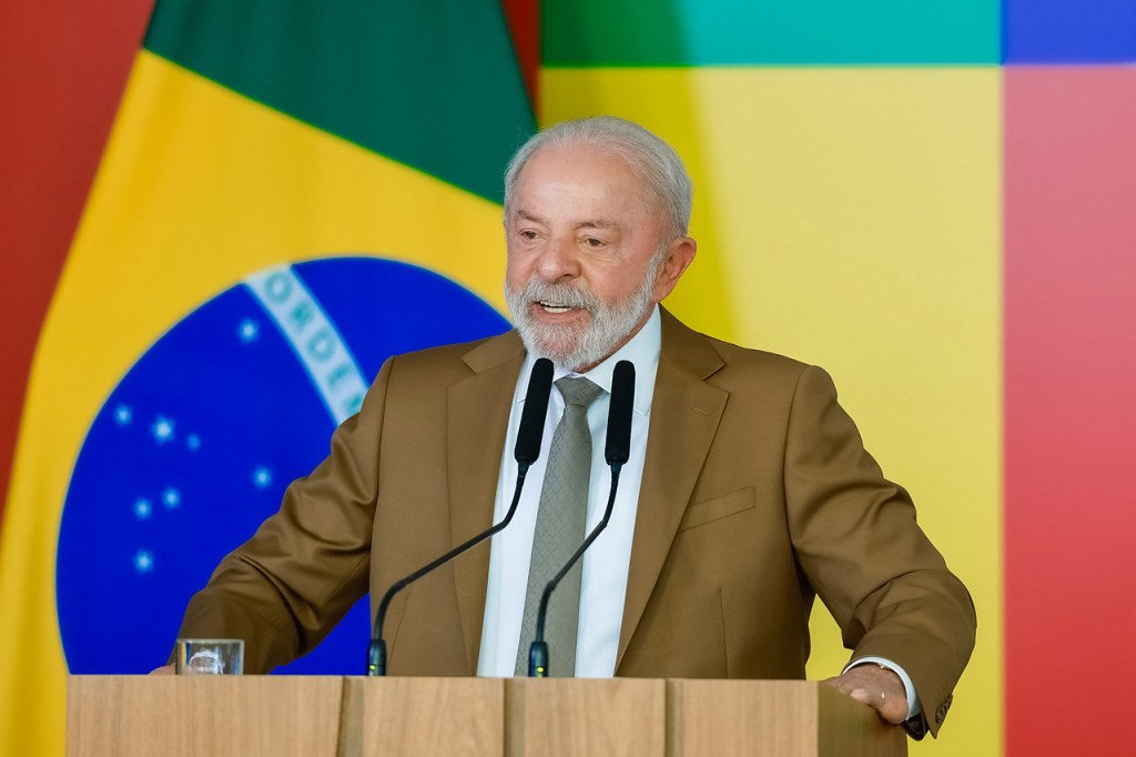 Sem medo de cara feia, Lula reafirma soberania diante da ingerência de Trump e da deselegância de Kast