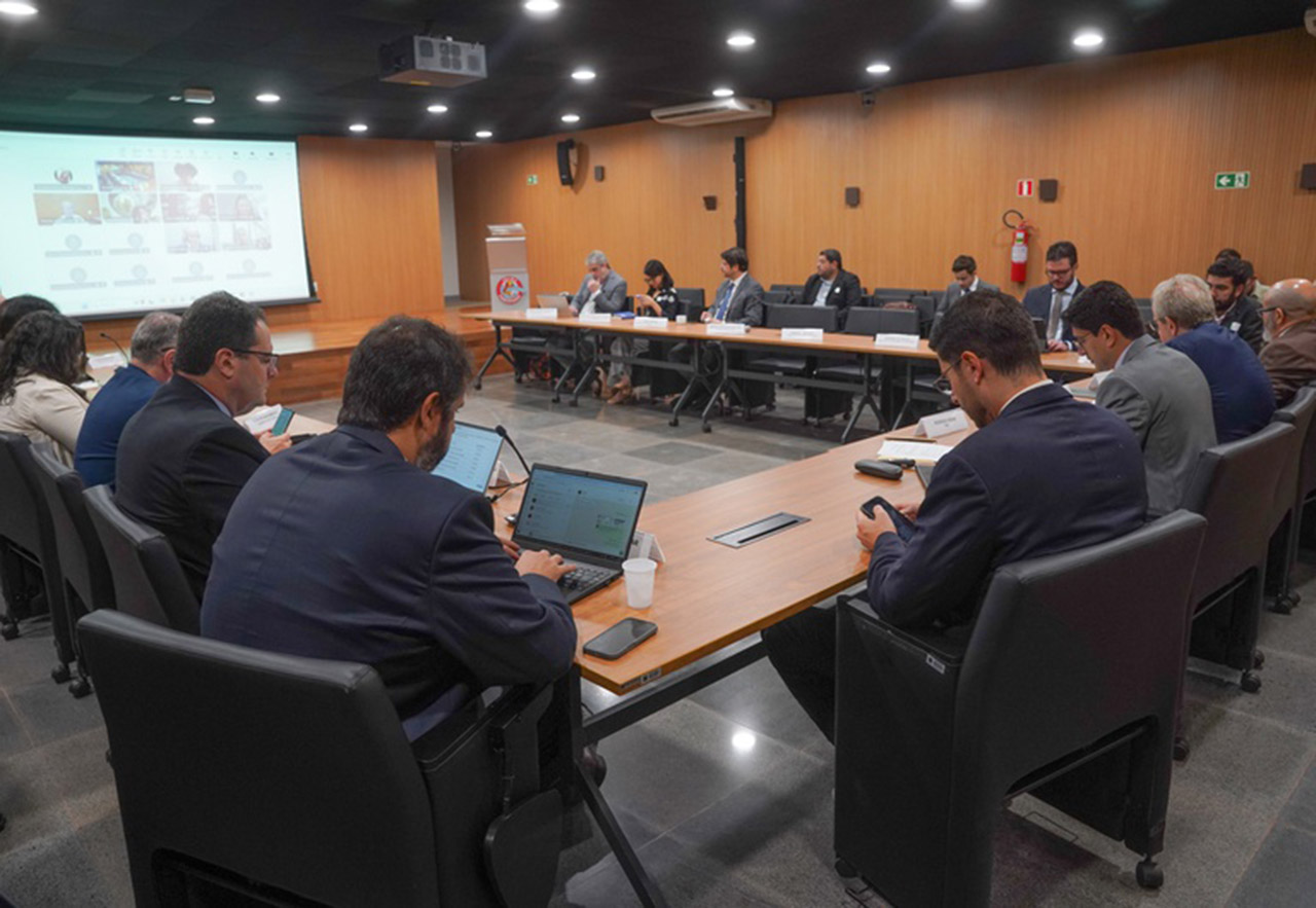 Reunião ordinária do Comitê Gestor do Fundo Clima em Brasília (DF)