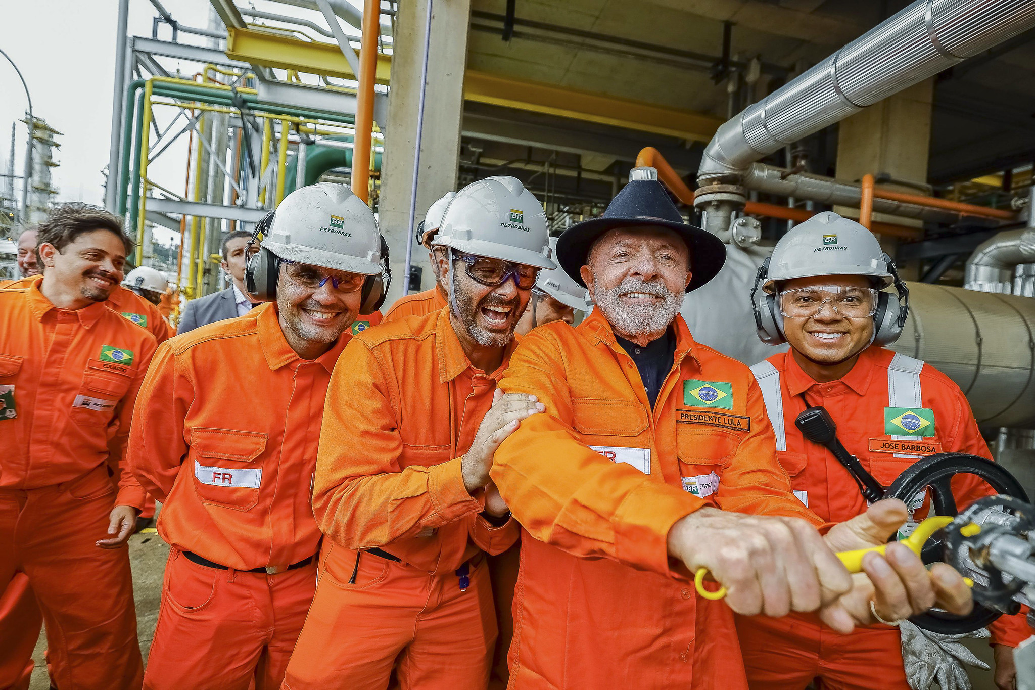 Presidente Lula durante visita às instalações da Regap, no Distrito Industrial Paulo Camilo Sul. Betim - MG.