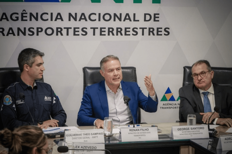 Ministério dos Transportes e ANTT apresentaram, em coletiva à imprensa, resoluções que vão reforçar a fiscalização e o cumprimento do frete mínimo