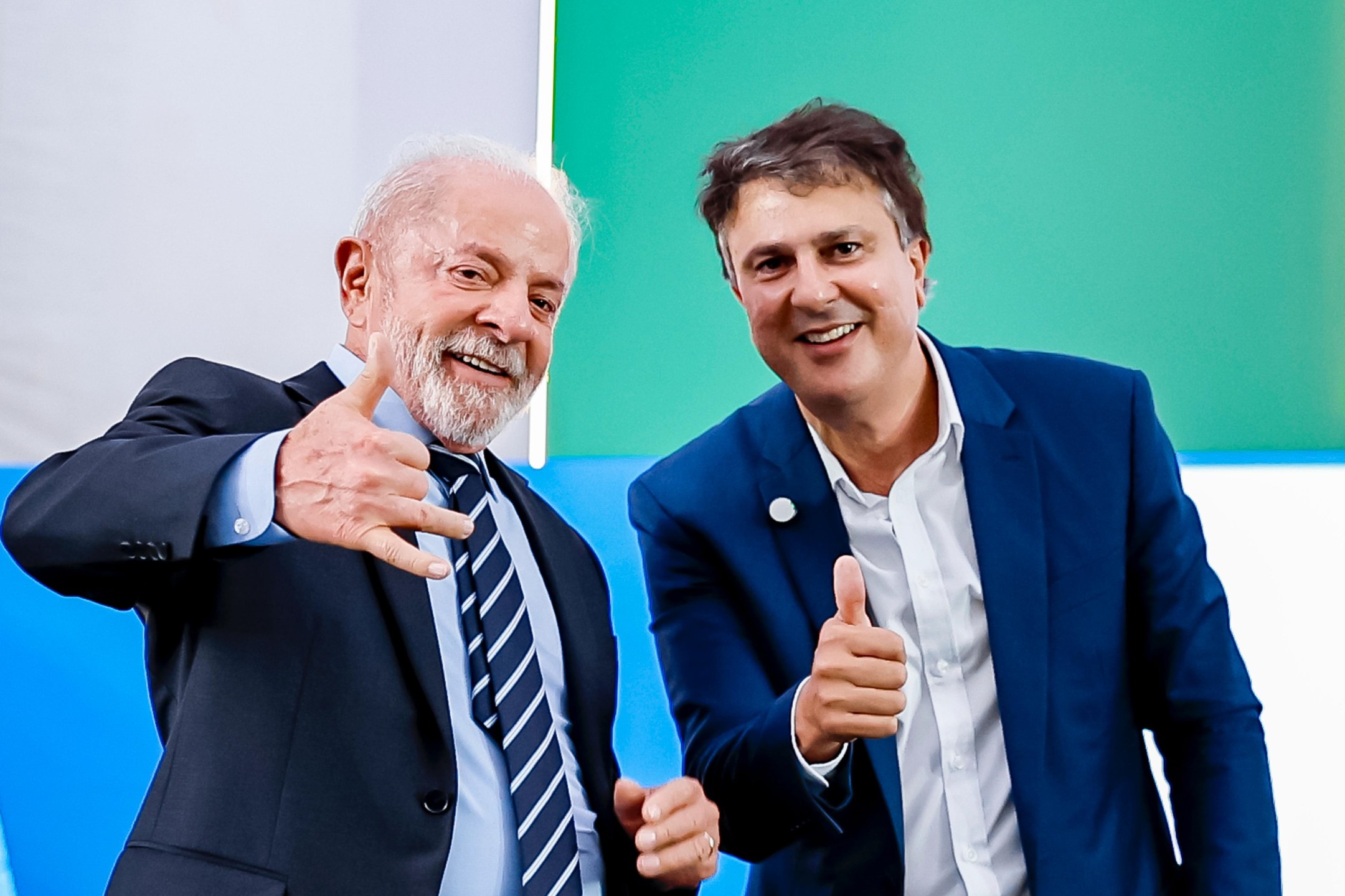 23.03.2026 - Presidente da República, Luiz Inácio Lula da Silva, durante cerimônia de entrega do Selo Nacional Compromisso com a Alfabetização MEC - 2026, na tenda montada em frente ao Ministério da Educação. Brasília - DF.Foto: Ricardo Stuckert / PR