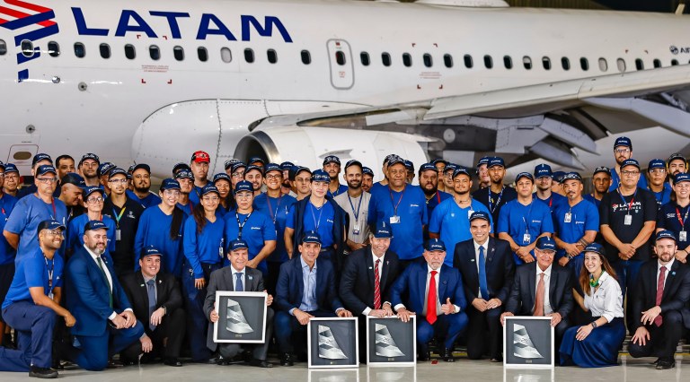 25.03.2026 - Presidente da República, Luiz Inácio Lula da Silva, durante visita ao Centro de Manutenção de Aeronaves da LATAM e Anúncio de Investimentos da LATAM, localizado na SP-318, Km 249, São Carlos - SP.Foto: Ricardo Stuckert / PR