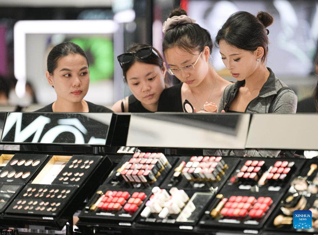 Política de compras isentas de impostos na ilha de Hainan gera vendas superiores a US$ 41 bilhões nos últimos 15 anos