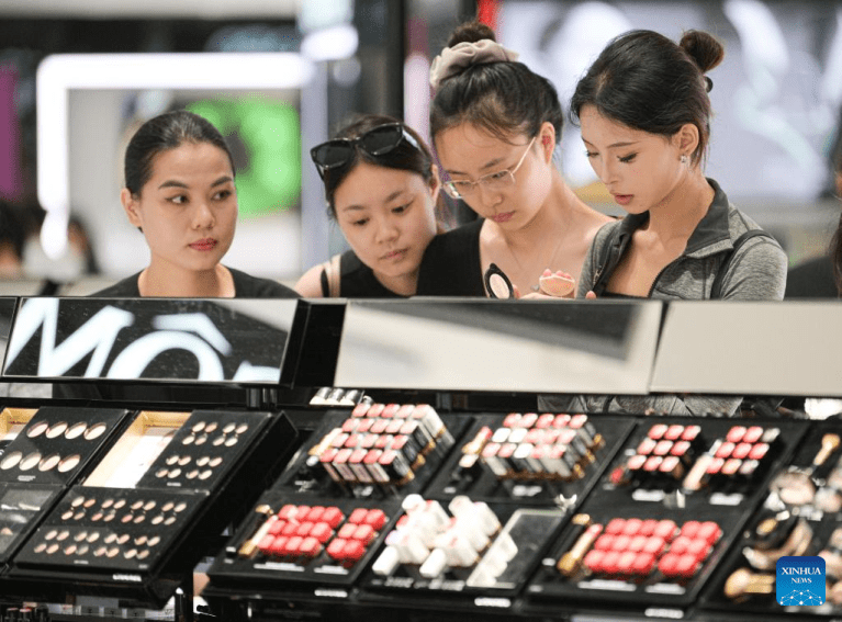 Política de compras isentas de impostos na ilha de Hainan gera vendas superiores a US$ 41 bilhões nos últimos 15 anos