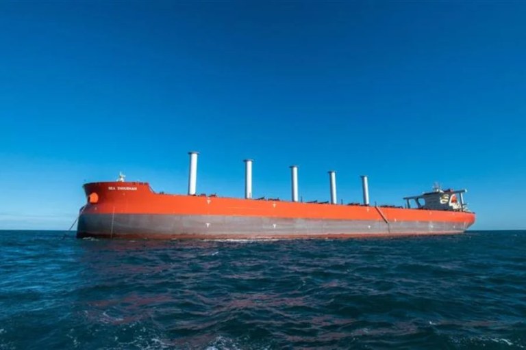 Navio Guaibamax da Vale será adaptado para operar com etanol e reduzir emissões no transporte marítimo global