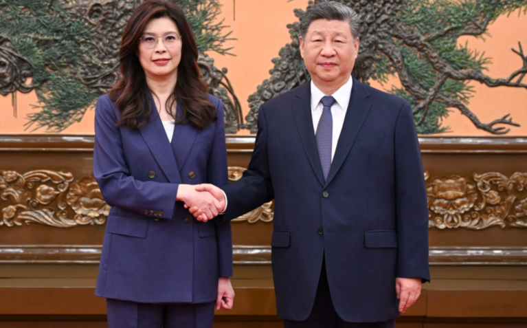 Xi Jinping, presidente da China e Cheng Li-wun, líder do Kuomintang