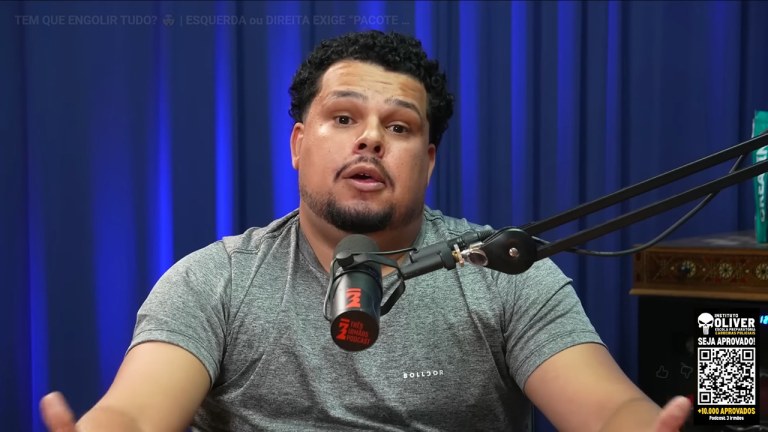 Influenciador Paulo Lima, conhecido como "Galo de Luta"
