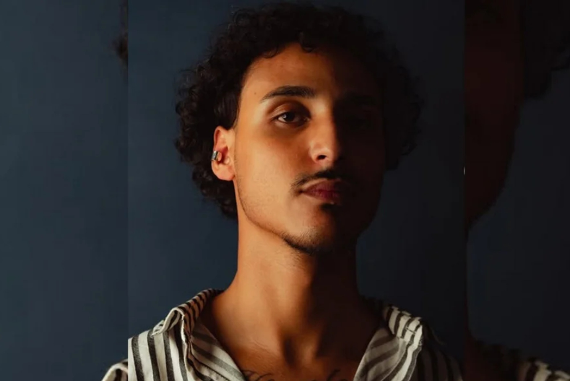 Jovem de 23 anos foi baleado antes de cair de moto; lacunas em laudos e relatos ampliam dúvidas da família