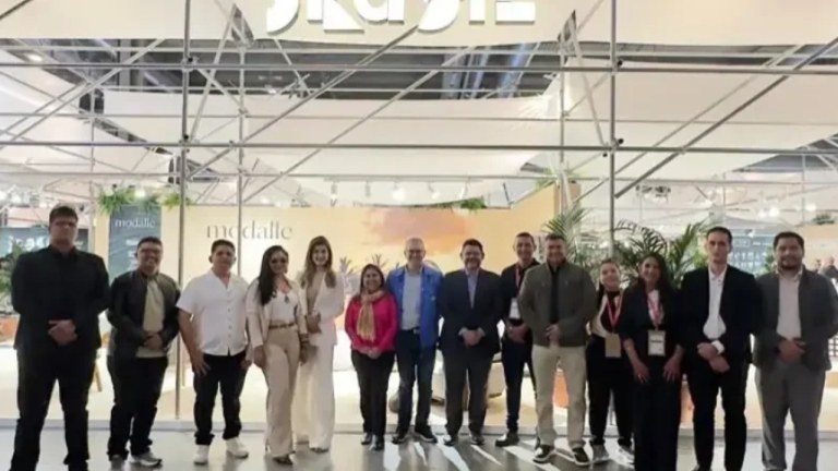 Os empreendedores apresentam peças no Salone del Mobile Milano evento na Itália que reúne referências globais em design, arquitetura e inovação, um importante espaço de tendências, tecnologias, networking e geração de negócios