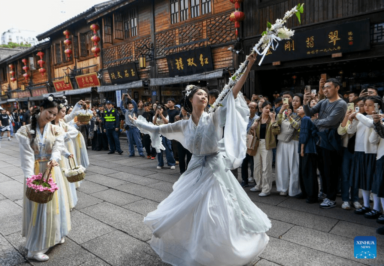Chineses aproveitam o feriado do Dia do Trabalhador