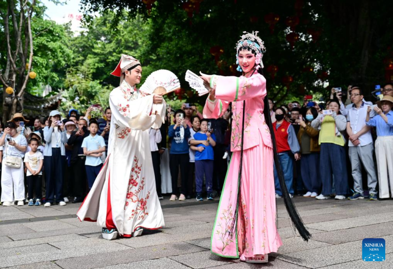 Cidade chinesa de Fuzhou oferece experiências turísticas diversificadas durante o feriado do Dia do Trabalhador