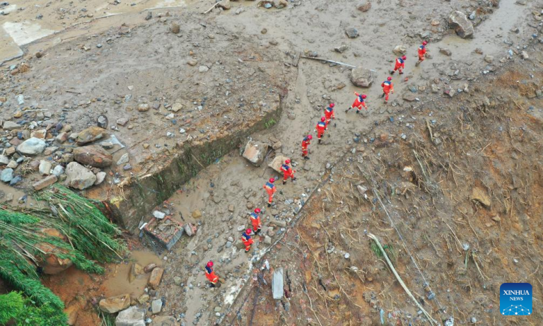 Chuvas fortes deixam 1 morto e 17 desaparecidos em Chongqing, no sudoeste da China