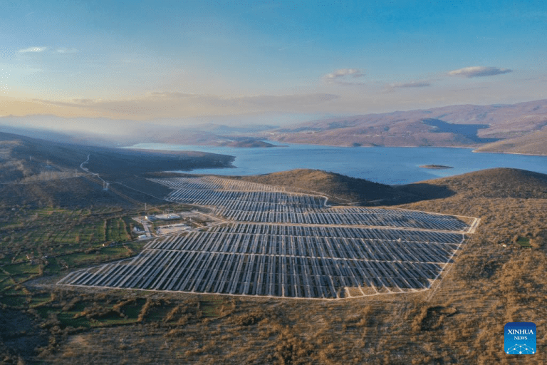 Destaque: Projeto solar construído pela China conquista confiança na Bósnia e Herzegovina