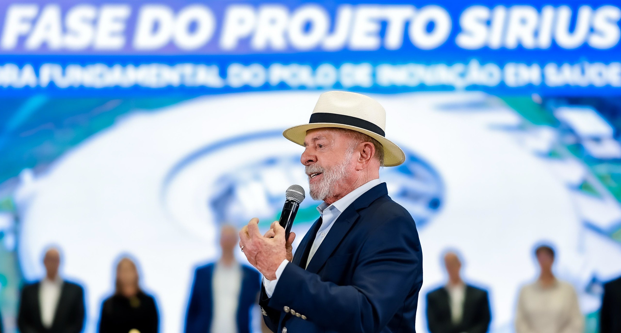 Presidente Lula durante anúncio das entregas das quatro novas linhas de luz do CNPEM e lançamento da pedra fundamental do edifício do projeto Arandus.