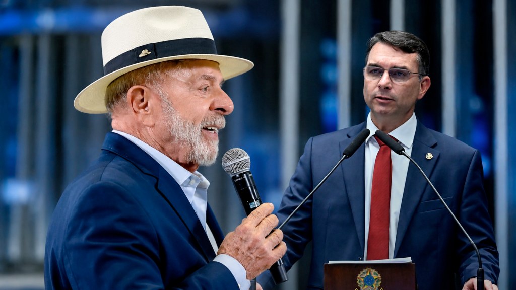 Lula avança e Flávio afunda mais sob o peso da traição