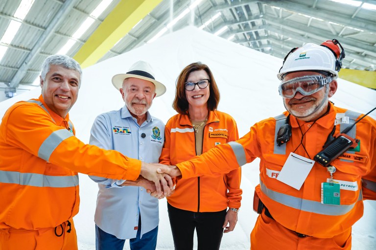 Presidente da República, Luiz Inácio Lula da Silva, durante Visita às instalações da Fábrica de Fertilizantes Nitrogenados de Sergipe (FAFEN-SE) por ocasião da Retomada das Operações