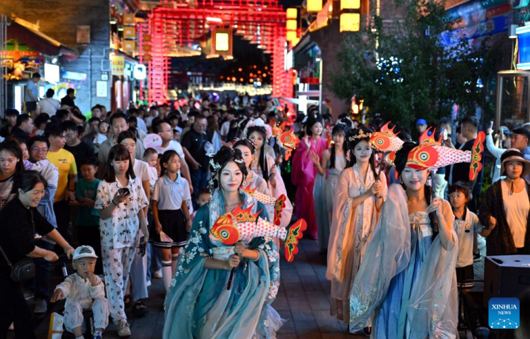 Novo cinturão cultural do Grande Canal impulsiona turismo em Cangzhou, na província chinesa de Hebei