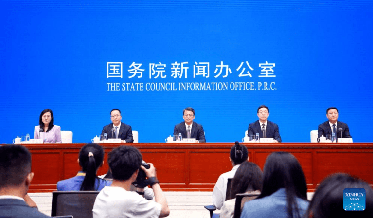 China intensificará assistência de emparelhamento entre leste e oeste para desenvolvimento mais equilibrado