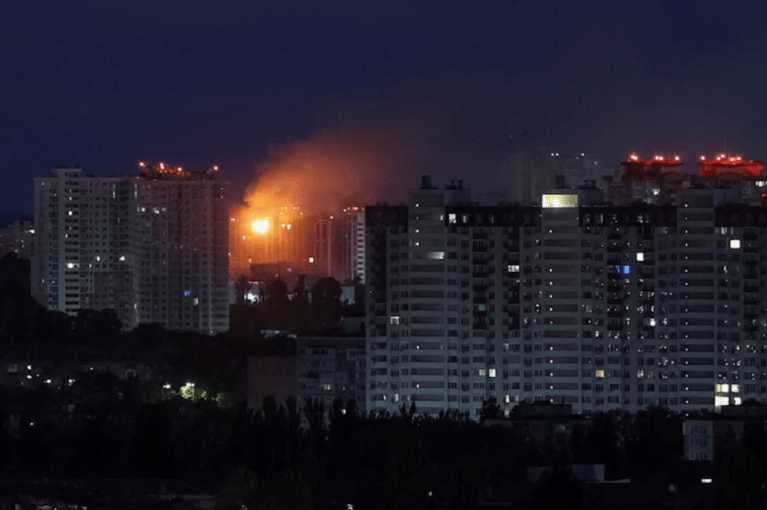 Rússia ataca Kiev
