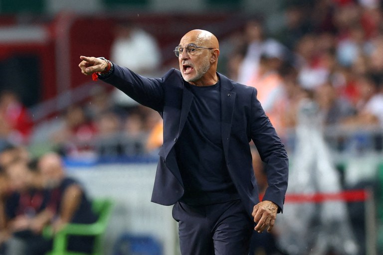 Técnico da Espanha, Luis de la Fuente, durante a partida Turquia x Espanha pelas eliminatórias da Copa do Mundo na Konya Buyuksehir Arena, Konya, Turquia - 7 de setembro de 2025.