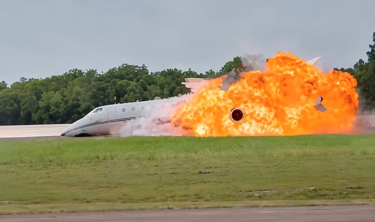 Jato explodino na República Dominicana