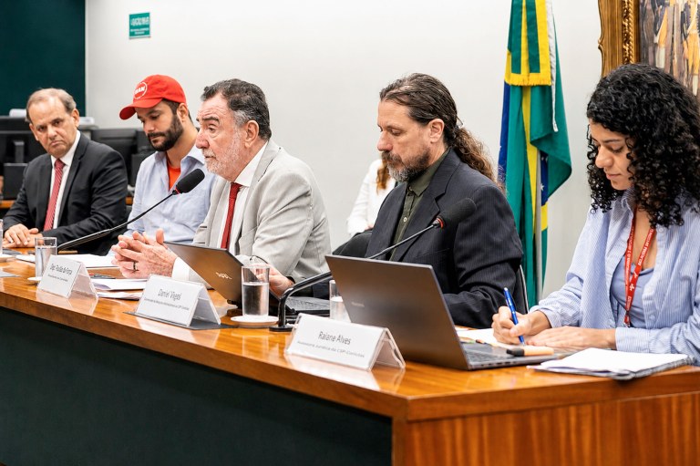 Patrus Ananias coordena o Seminário: Soberania, Terras Raras e Riquezas Minerais