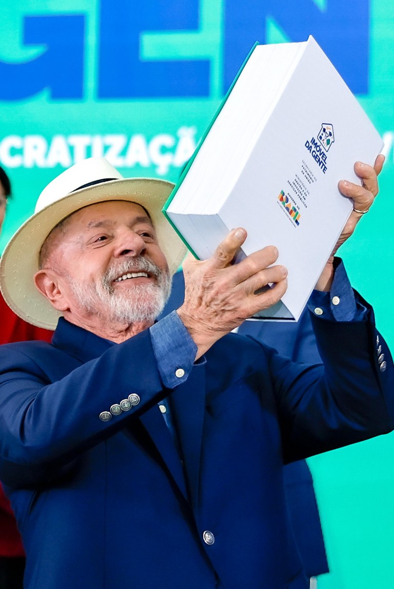 Presidente da República, Luiz Inácio Lula da Silva, durante cerimônia de entregas do Programa Imóvel da Gente, no Palácio do Planalto, em Brasília - DF.