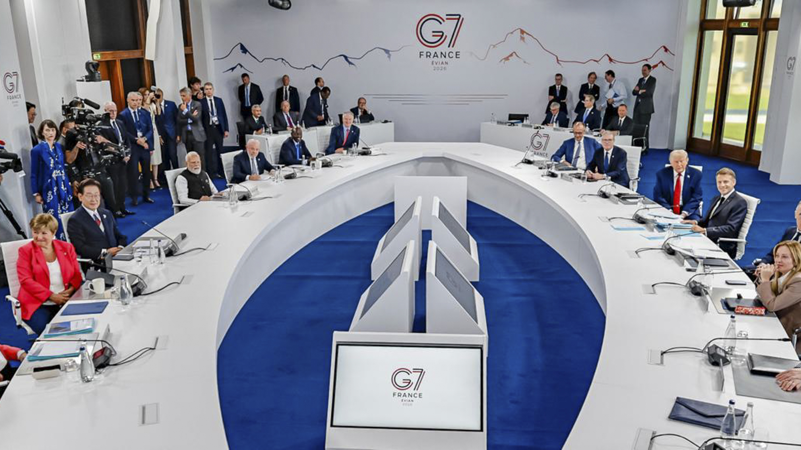 Reunião ampliada do G7 em Évian-les-Bains - França