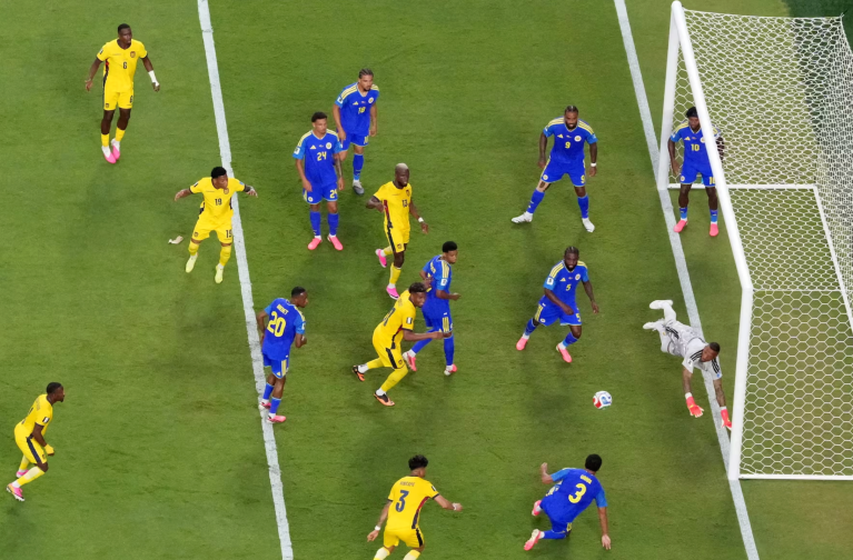 Curaçao arranca empate histórico com Equador