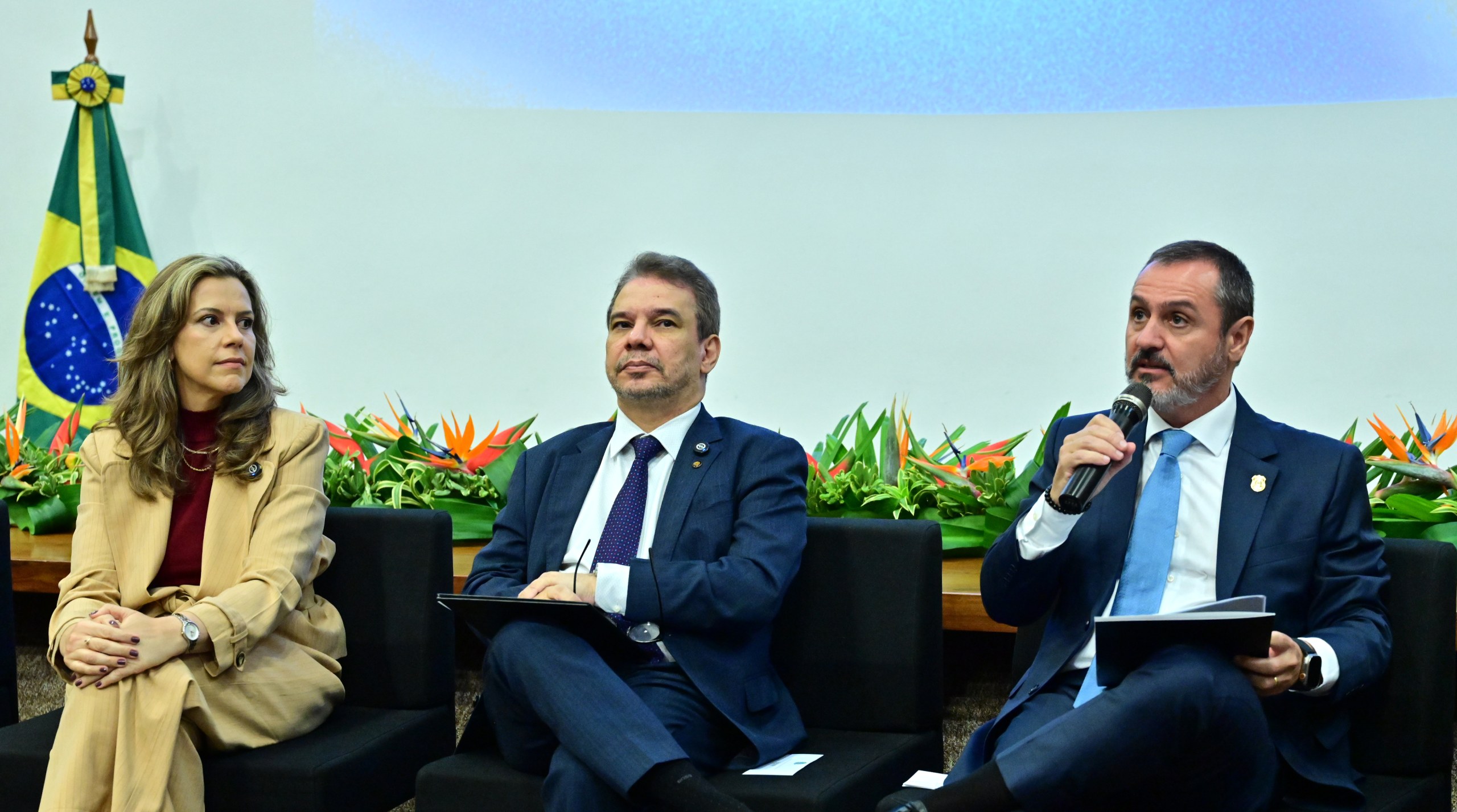 Cerimônia no Ministério da Justiça e Segurança Pública em celebração à Convenção sobre o Estatuto dos Refugiados, que completa 75 anos, no marco do Dia Mundial do Refugiado 2026, em 22 de junho de 2026.