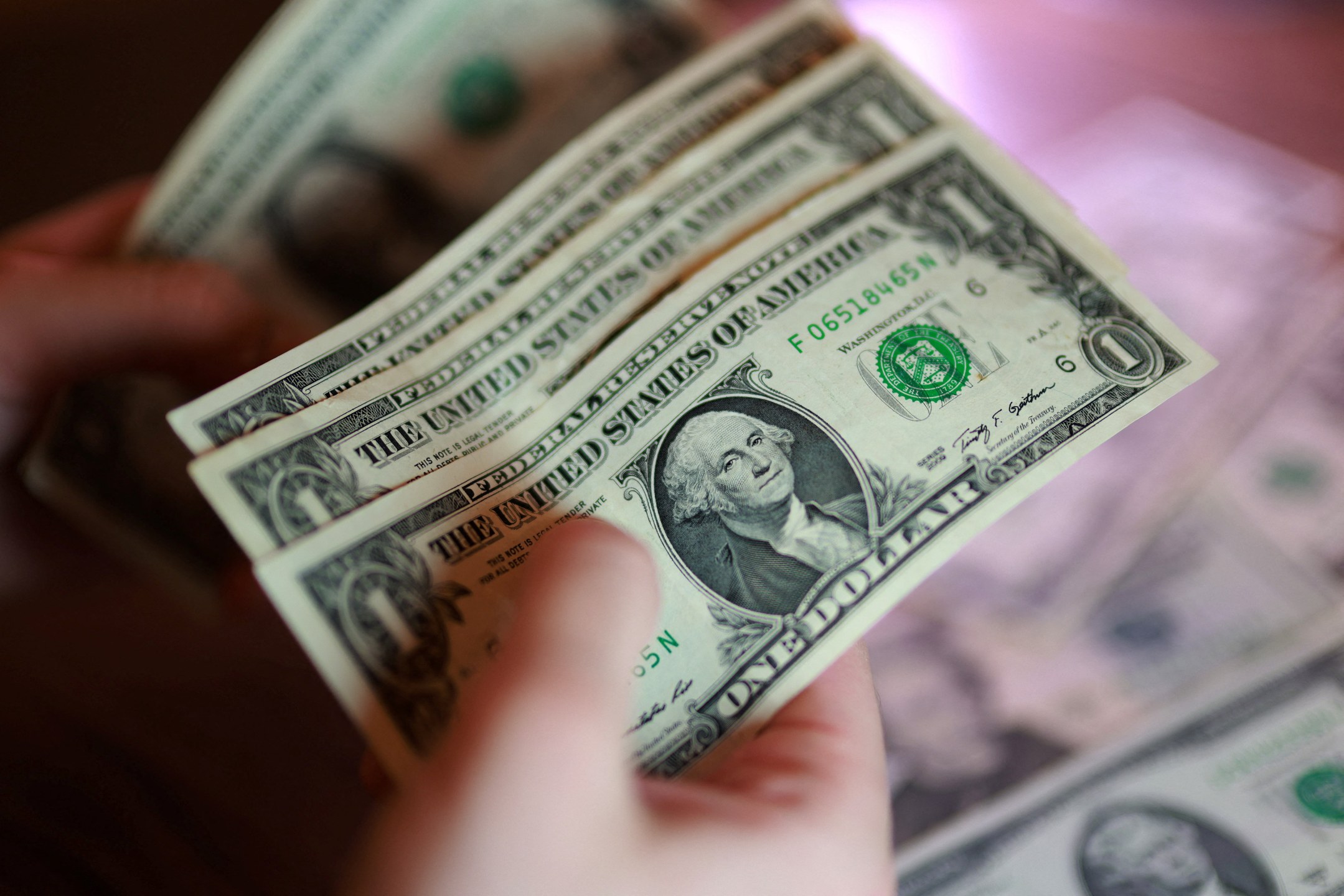 Notas de dólar americano, 24 de março de 2026