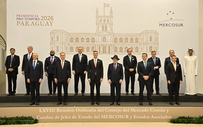 Foto de família dos chefes de Estado do Mercosul, em Assunção, Paraguai, em 30 de junho de 2026