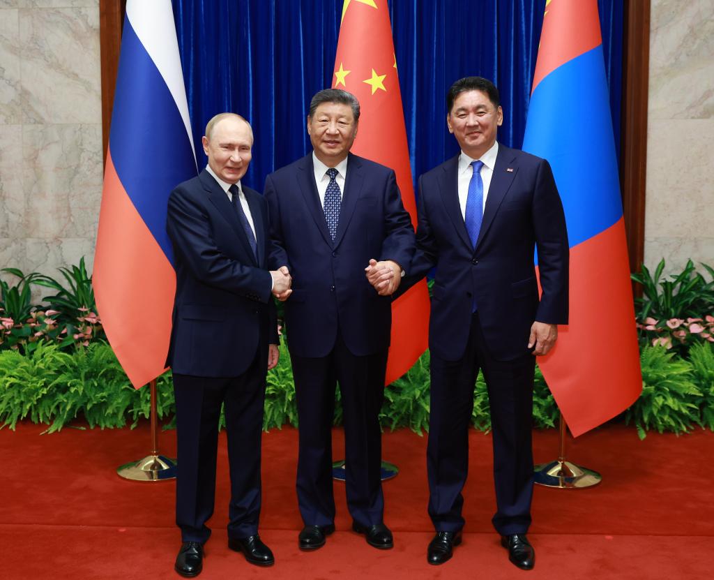 Xi pede reforço da confiança política mútua e da cooperação entre China, Rússia e Mongólia