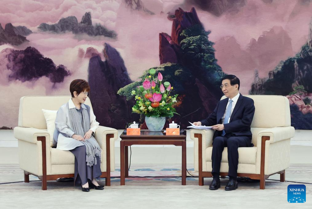 Principal conselheiro político se reúne com representantes de Taiwan participantes das comemorações do Dia da Vitória
