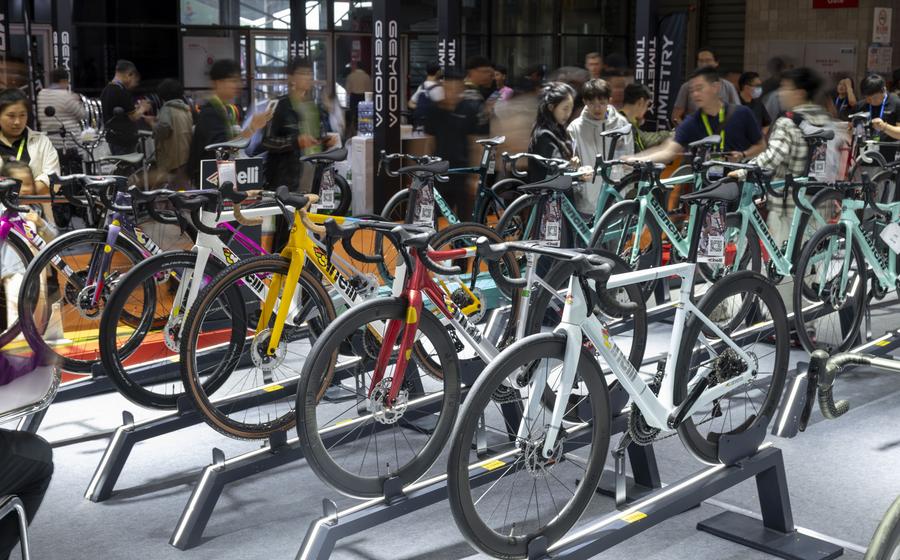 (Multimídia) Posse de bicicletas e scooters elétricas da China aumenta ajudando a reduzir emissões de carbono