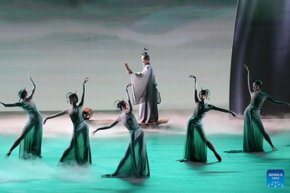 14º Festival de Arte da China tem início em Chengdu, na Província de Sichuan