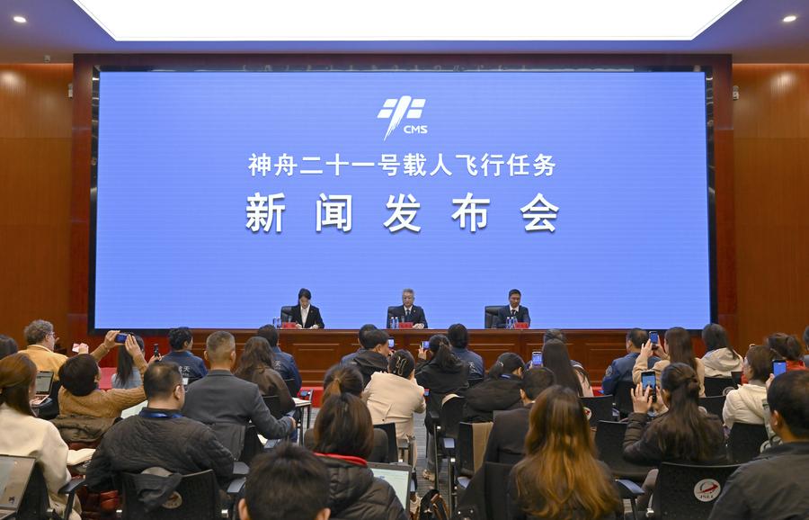 (Multimídia) Astronautas de Hong Kong e Macau estão em boa saúde após conclusão de treinamento rigoroso