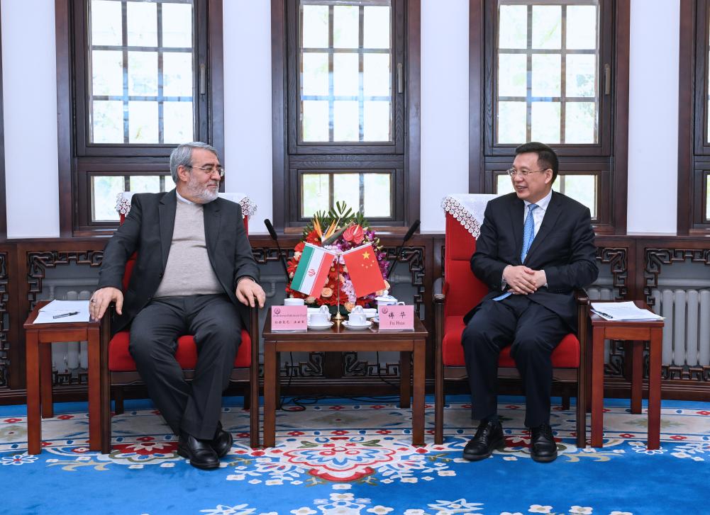 Presidente da Xinhua reúne-se com embaixador iraniano na China